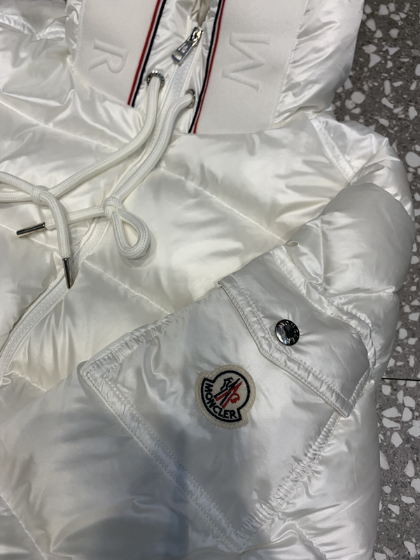 ハイクオリティダウンジャケット着用イメージ